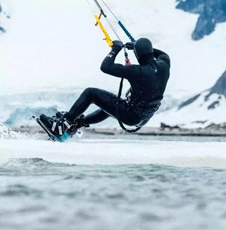 Pianka Manera Magma Hooded FZ 6/4 2025 - 6