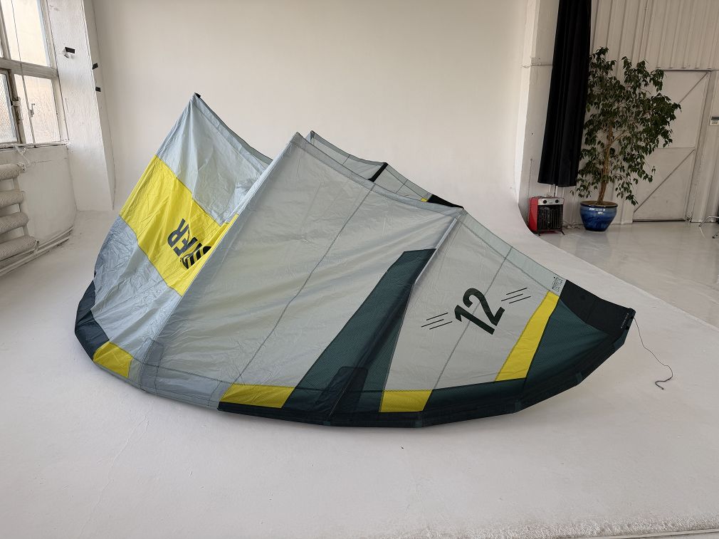 Flysurfer Era 2 - 12m Latawiec używany na gwarancji